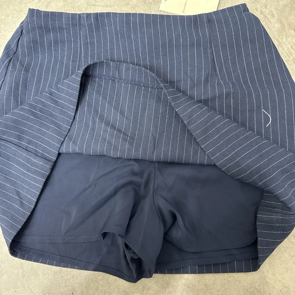Abercrombie & Fitch Navy Pinstripe Mini Skort - Picture 2 of 4
